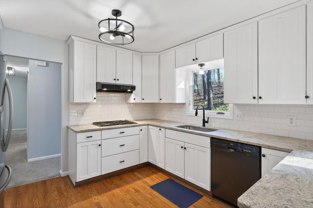 11860 Sunnybrook Road, Eden Prairie, MN 55347