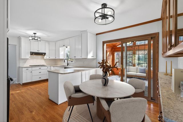 11860 Sunnybrook Road, Eden Prairie, MN 55347