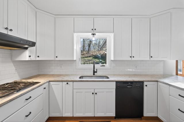 11860 Sunnybrook Road, Eden Prairie, MN 55347