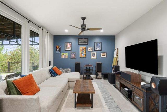 177 Kipahulu DR, Bastrop, TX 78602