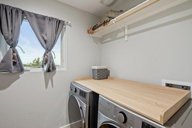 177 Kipahulu DR, Bastrop, TX 78602