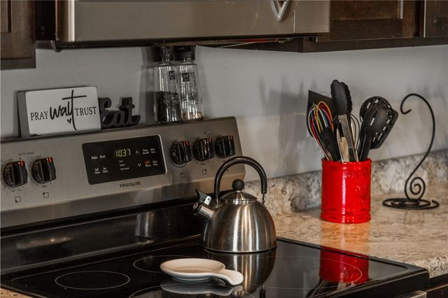 995 Jennifer Ann Lane, Elkins, AR 72727
