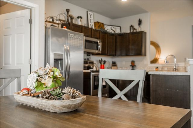 995 Jennifer Ann Lane, Elkins, AR 72727