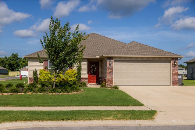 995 Jennifer Ann Lane, Elkins, AR 72727