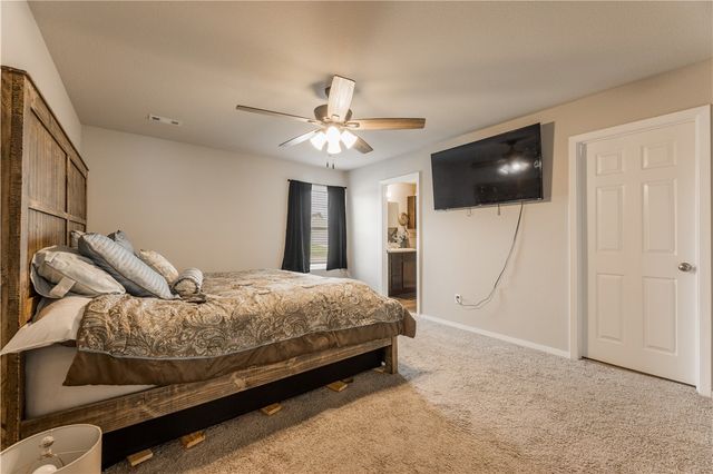 995 Jennifer Ann Lane, Elkins, AR 72727