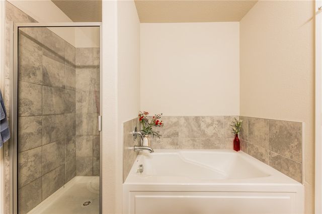 995 Jennifer Ann Lane, Elkins, AR 72727