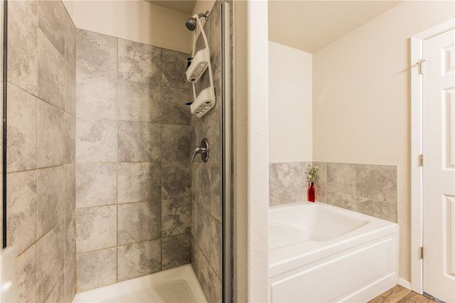 995 Jennifer Ann Lane, Elkins, AR 72727