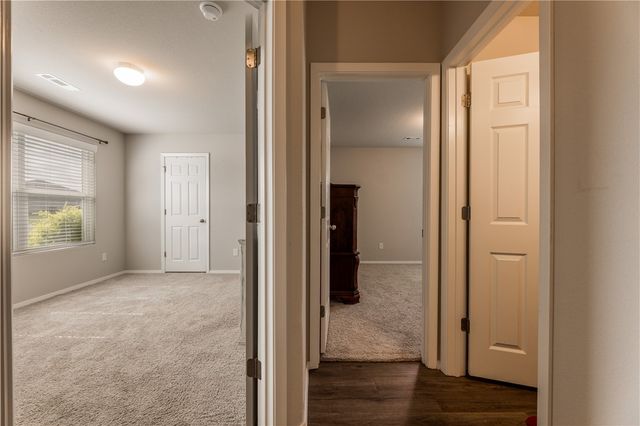 995 Jennifer Ann Lane, Elkins, AR 72727