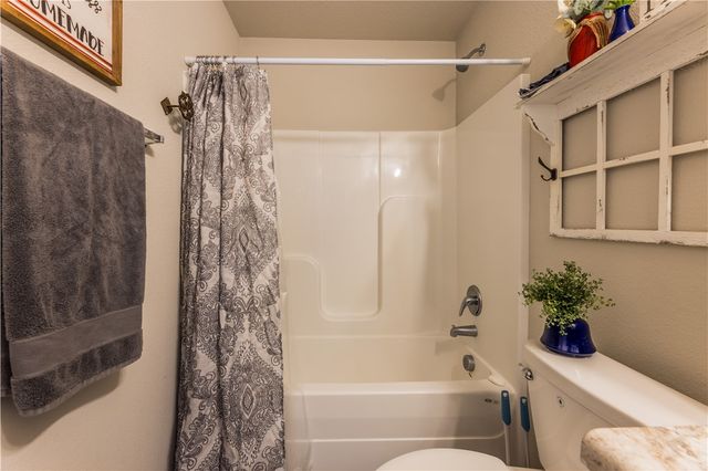 995 Jennifer Ann Lane, Elkins, AR 72727