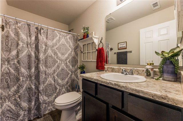 995 Jennifer Ann Lane, Elkins, AR 72727