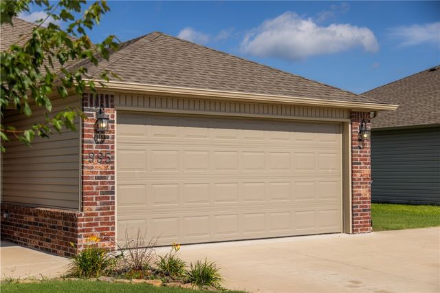 995 Jennifer Ann Lane, Elkins, AR 72727