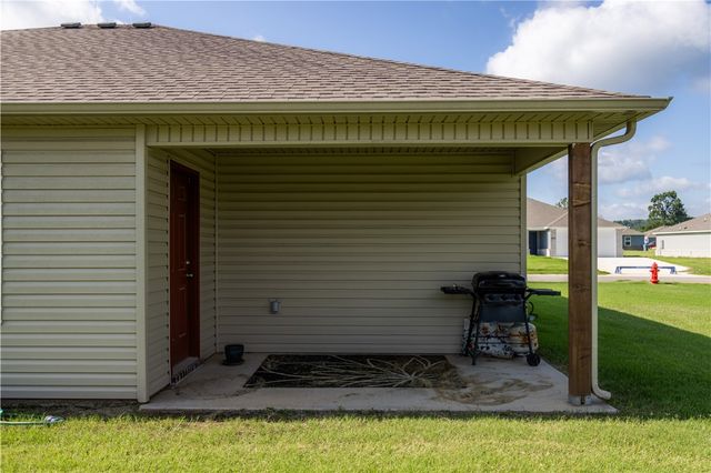995 Jennifer Ann Lane, Elkins, AR 72727