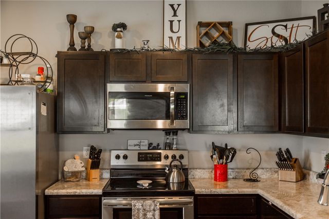 995 Jennifer Ann Lane, Elkins, AR 72727