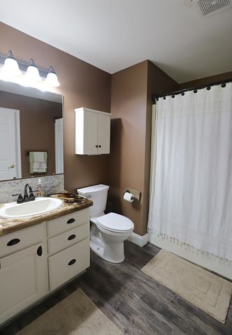 6285 Chicago Road, Flushing, MI 48433
