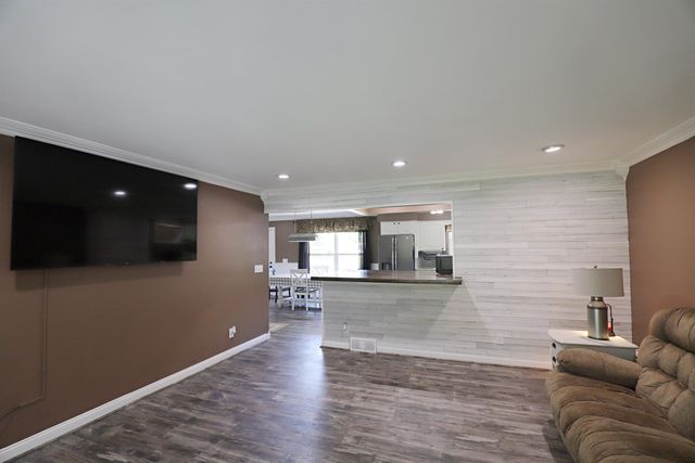 6285 Chicago Road, Flushing, MI 48433