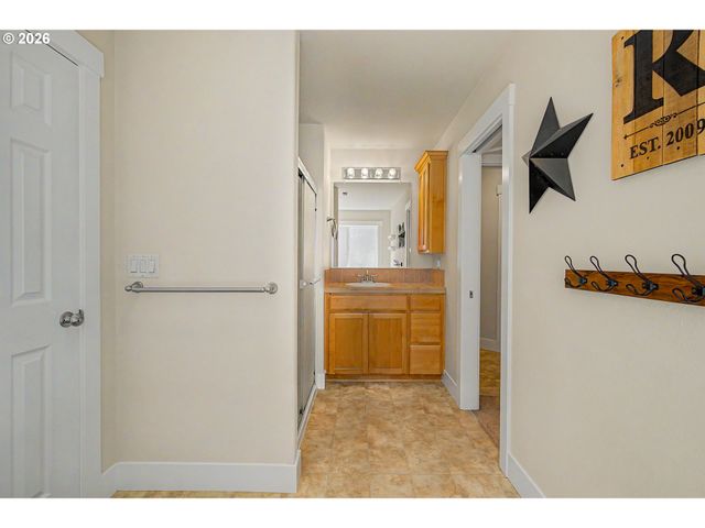 22230 Sw SEQUOIA Ter, Sherwood, OR 97140
