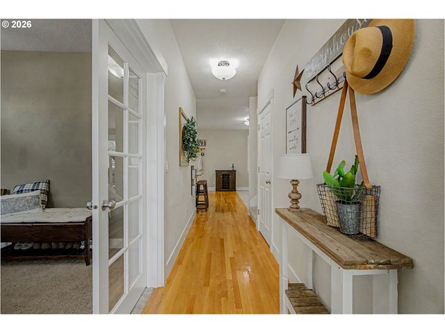 22230 Sw SEQUOIA Ter, Sherwood, OR 97140