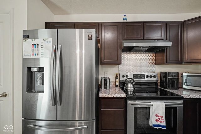 6459 Pinebark Place, Indianapolis, IN 46217