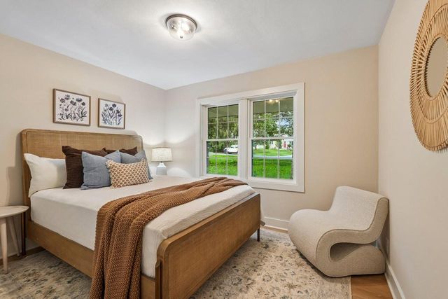 2565 El Rancho DRIVE, Brookfield, WI 53005