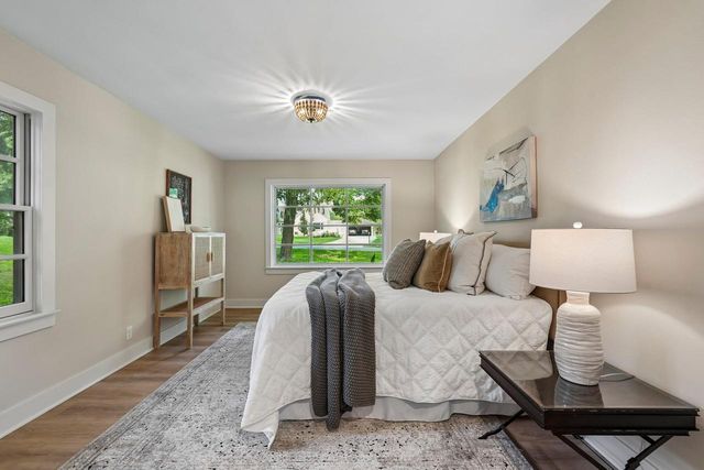 2565 El Rancho DRIVE, Brookfield, WI 53005