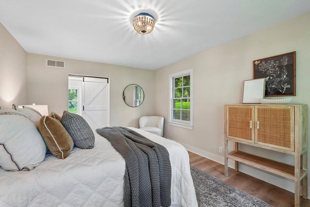 2565 El Rancho DRIVE, Brookfield, WI 53005