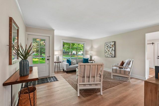 2565 El Rancho DRIVE, Brookfield, WI 53005