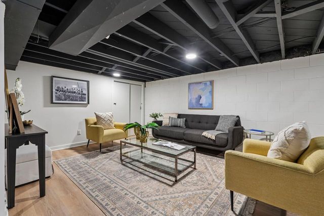 2565 El Rancho DRIVE, Brookfield, WI 53005