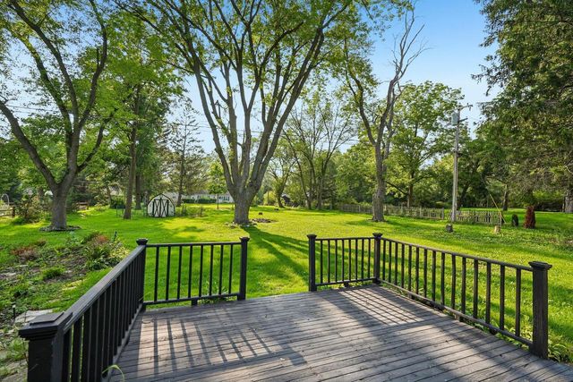 2565 El Rancho DRIVE, Brookfield, WI 53005