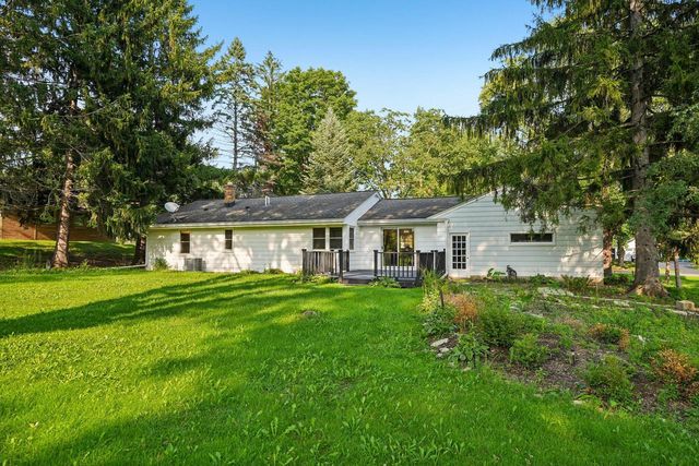 2565 El Rancho DRIVE, Brookfield, WI 53005