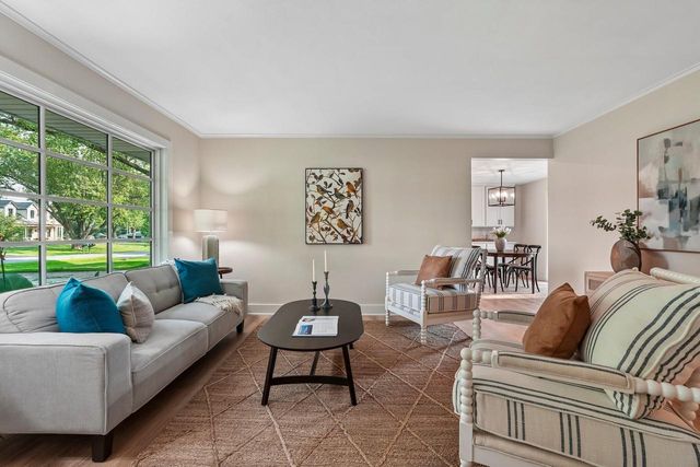 2565 El Rancho DRIVE, Brookfield, WI 53005