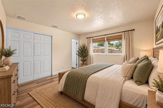 1274 Pondella CIR, North Fort Myers, FL 33903