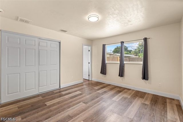 1274 Pondella CIR, North Fort Myers, FL 33903