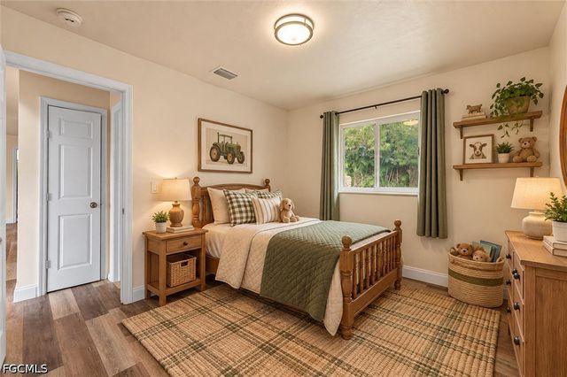 1274 Pondella CIR, North Fort Myers, FL 33903