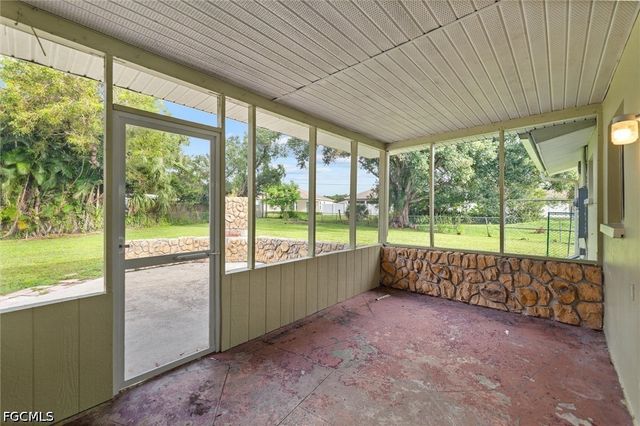 1274 Pondella CIR, North Fort Myers, FL 33903