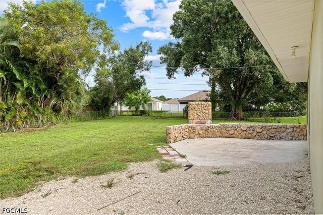 1274 Pondella CIR, North Fort Myers, FL 33903