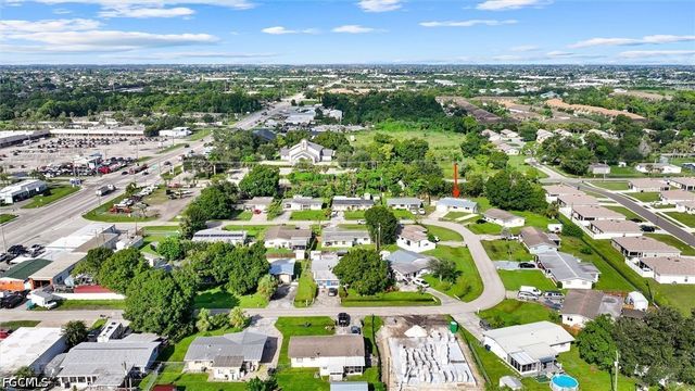 1274 Pondella CIR, North Fort Myers, FL 33903