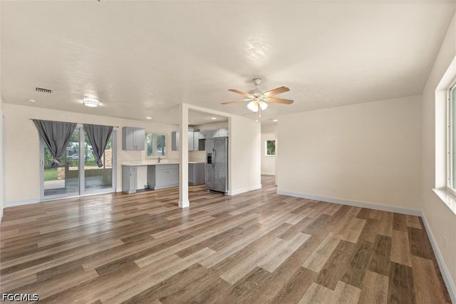 1274 Pondella CIR, North Fort Myers, FL 33903