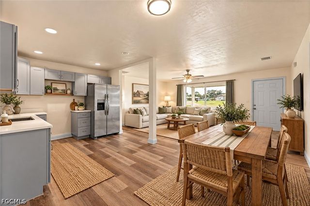 1274 Pondella CIR, North Fort Myers, FL 33903