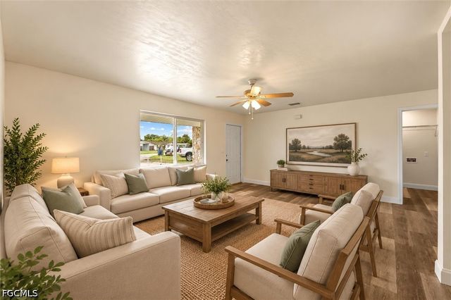 1274 Pondella CIR, North Fort Myers, FL 33903