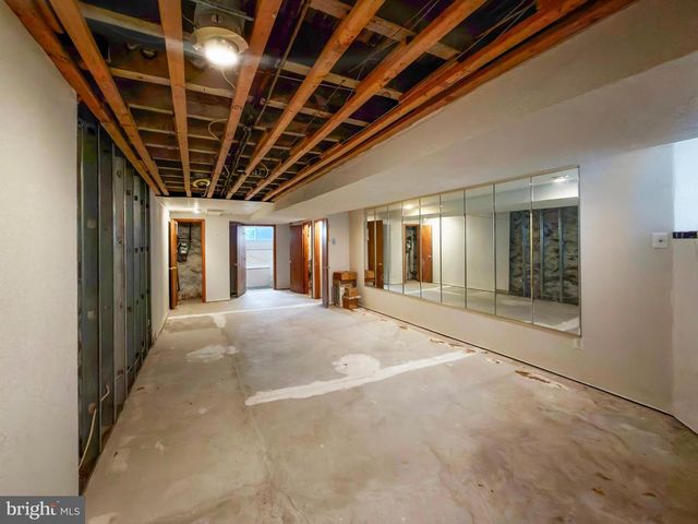6144 CATHARINE ST, Philadelphia, PA 19143
