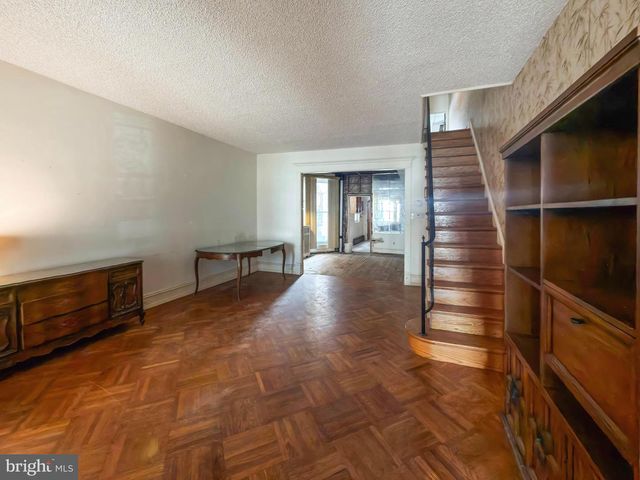 6144 CATHARINE ST, Philadelphia, PA 19143