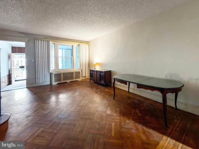 6144 CATHARINE ST, Philadelphia, PA 19143