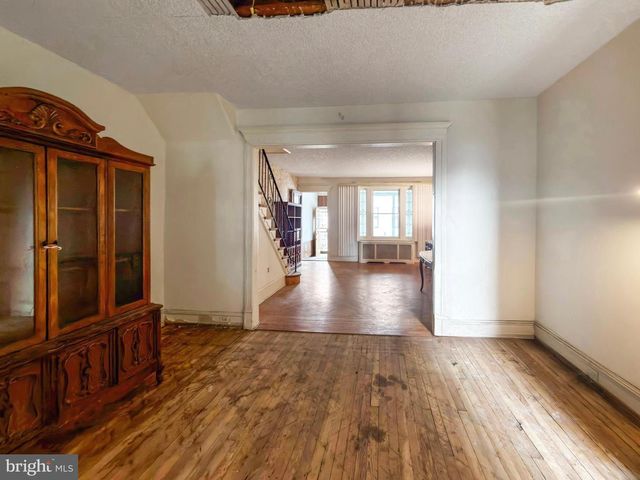 6144 CATHARINE ST, Philadelphia, PA 19143