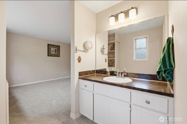 34116 50th Avenue E, Eatonville, WA 98328