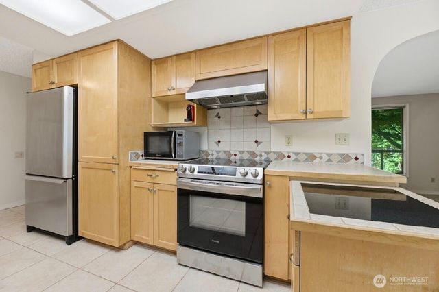 34116 50th Avenue E, Eatonville, WA 98328
