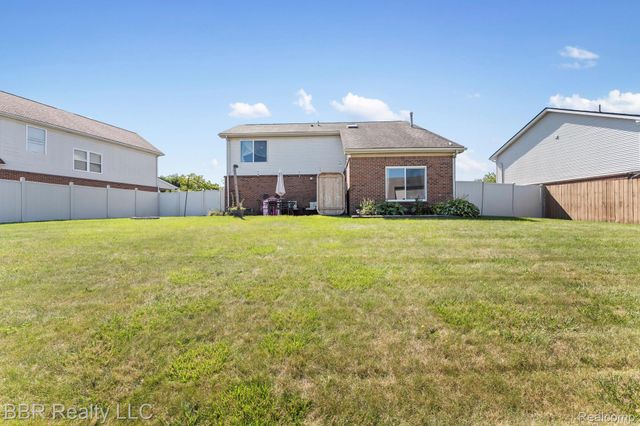 20704 Busenbark Lane, Brownstown Charter Township, MI 48183