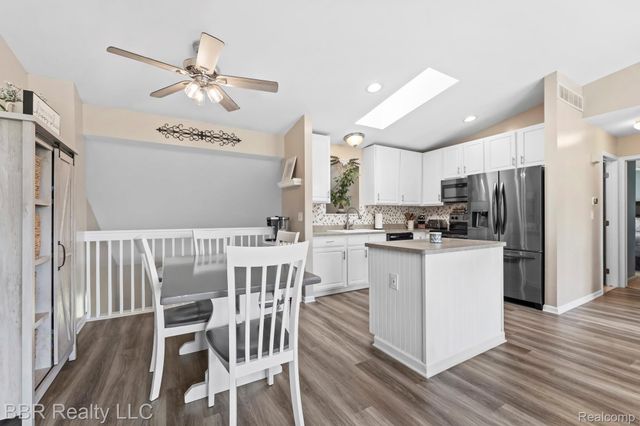 20704 Busenbark Lane, Brownstown Charter Township, MI 48183
