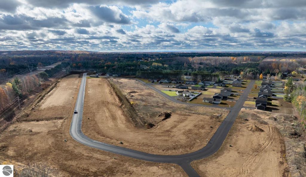 Image 19 of property listing at 16 Mockingbird Drive, Traverse City, MI 49685