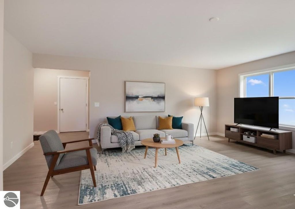 Image 6 of property listing at 16 Mockingbird Drive, Traverse City, MI 49685