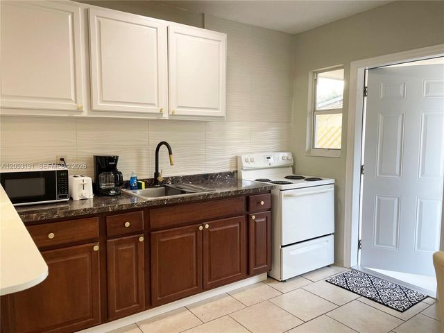 1178 NE 112th Street 2, Miami, FL 33161